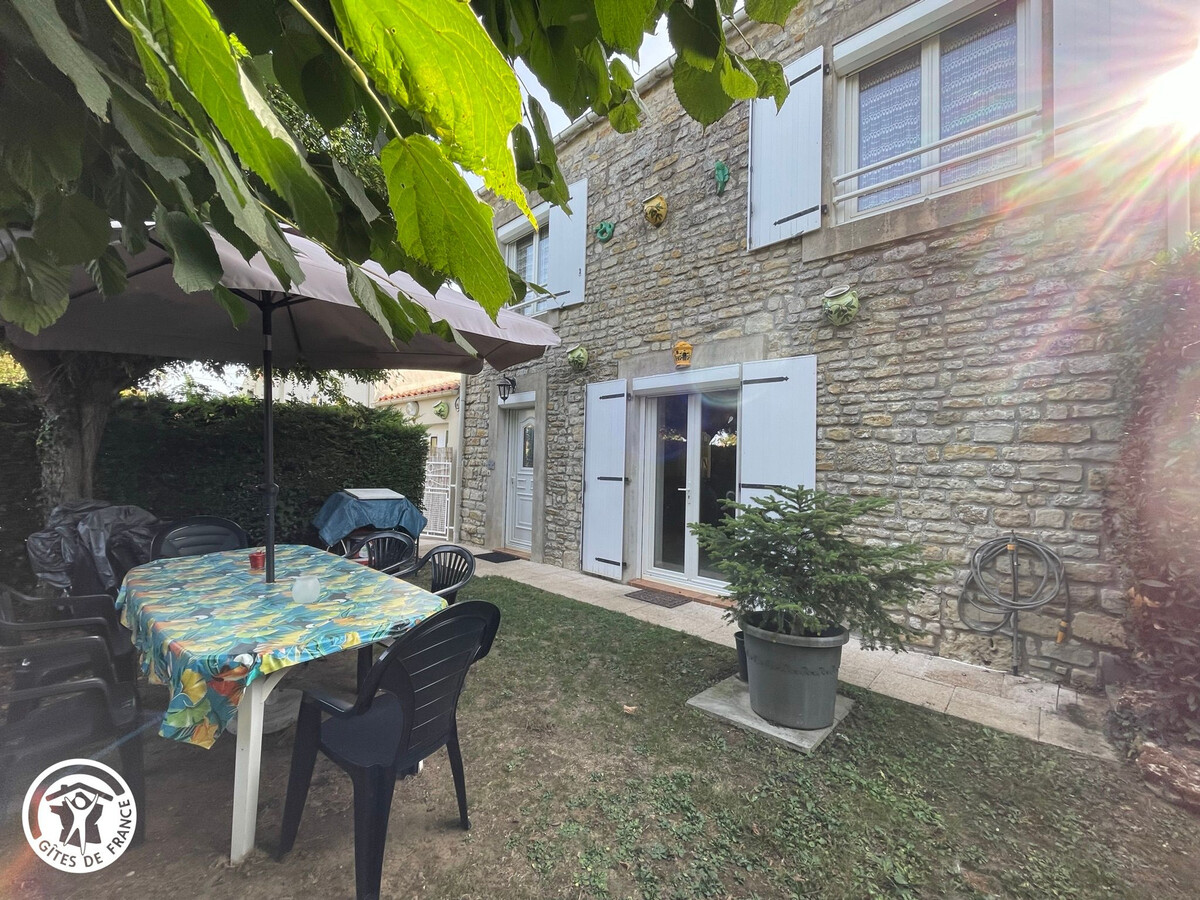 Maison ancienne 5 pers. avec cour privée à Thiré - Photo 1