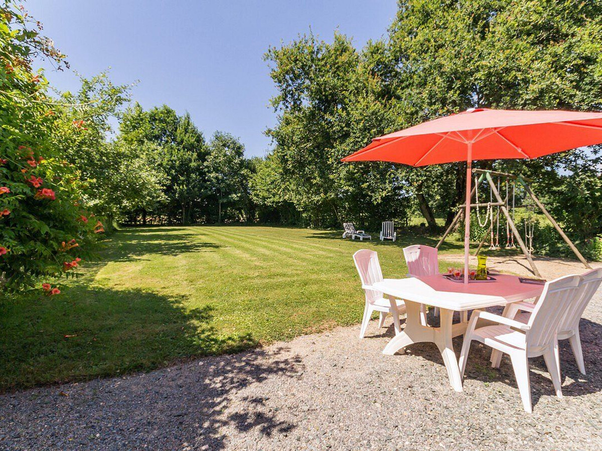 Gîte 6 pers. à Plesse : ferme rénovée, 1000 m² et jeux - Photo 2