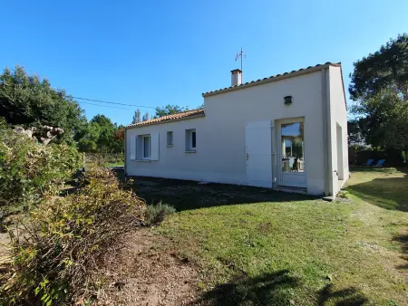 Location maison à La Faute sur Mer, Villa spacieuse proche plage, 5 pers, jardin privatif