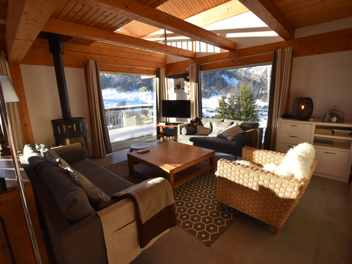 Chalet d'Anne, skis aux pieds avec sauna et jacuzzi - Photo 2