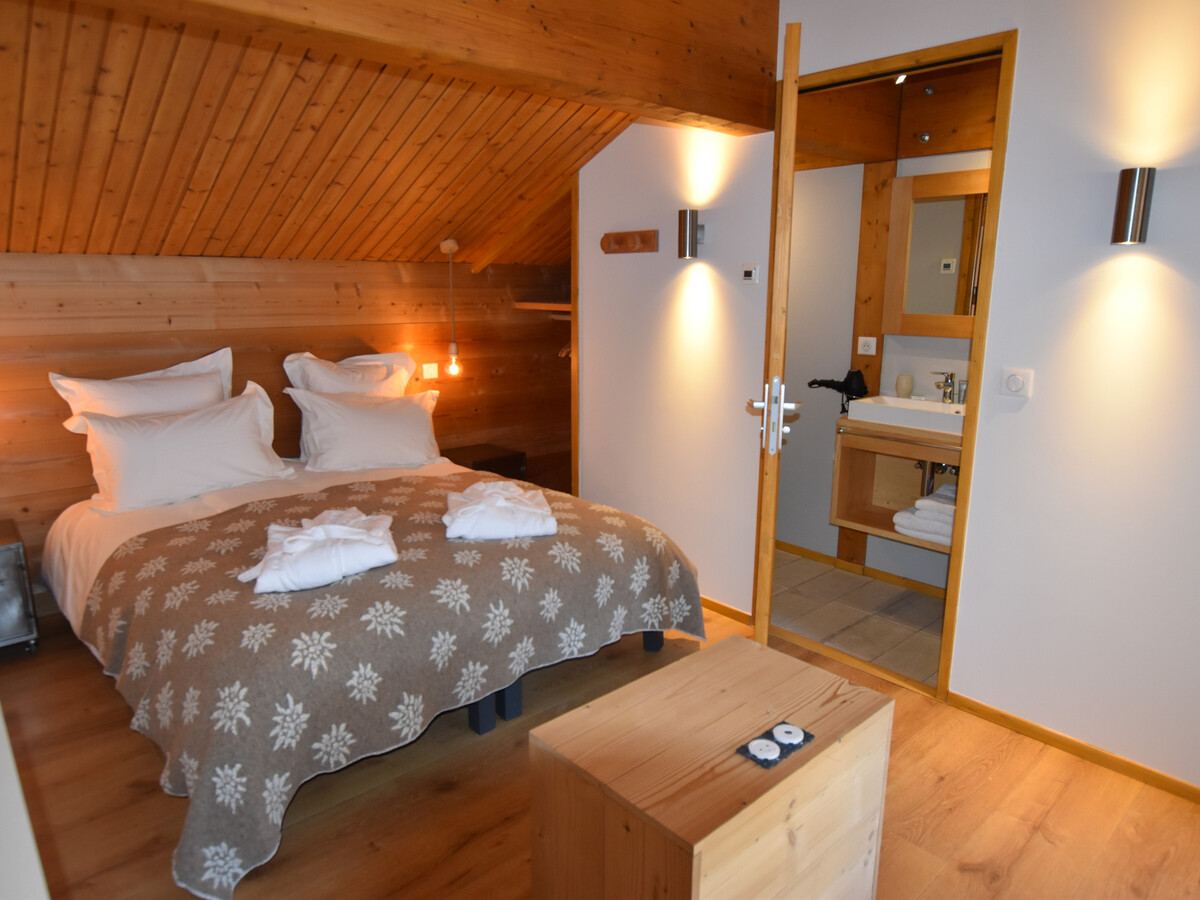 Chalet d'Anne, skis aux pieds avec sauna et jacuzzi - Photo 5