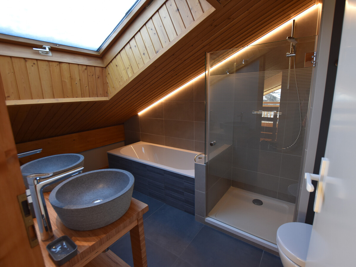 Chalet d'Anne, skis aux pieds avec sauna et jacuzzi - Photo 11