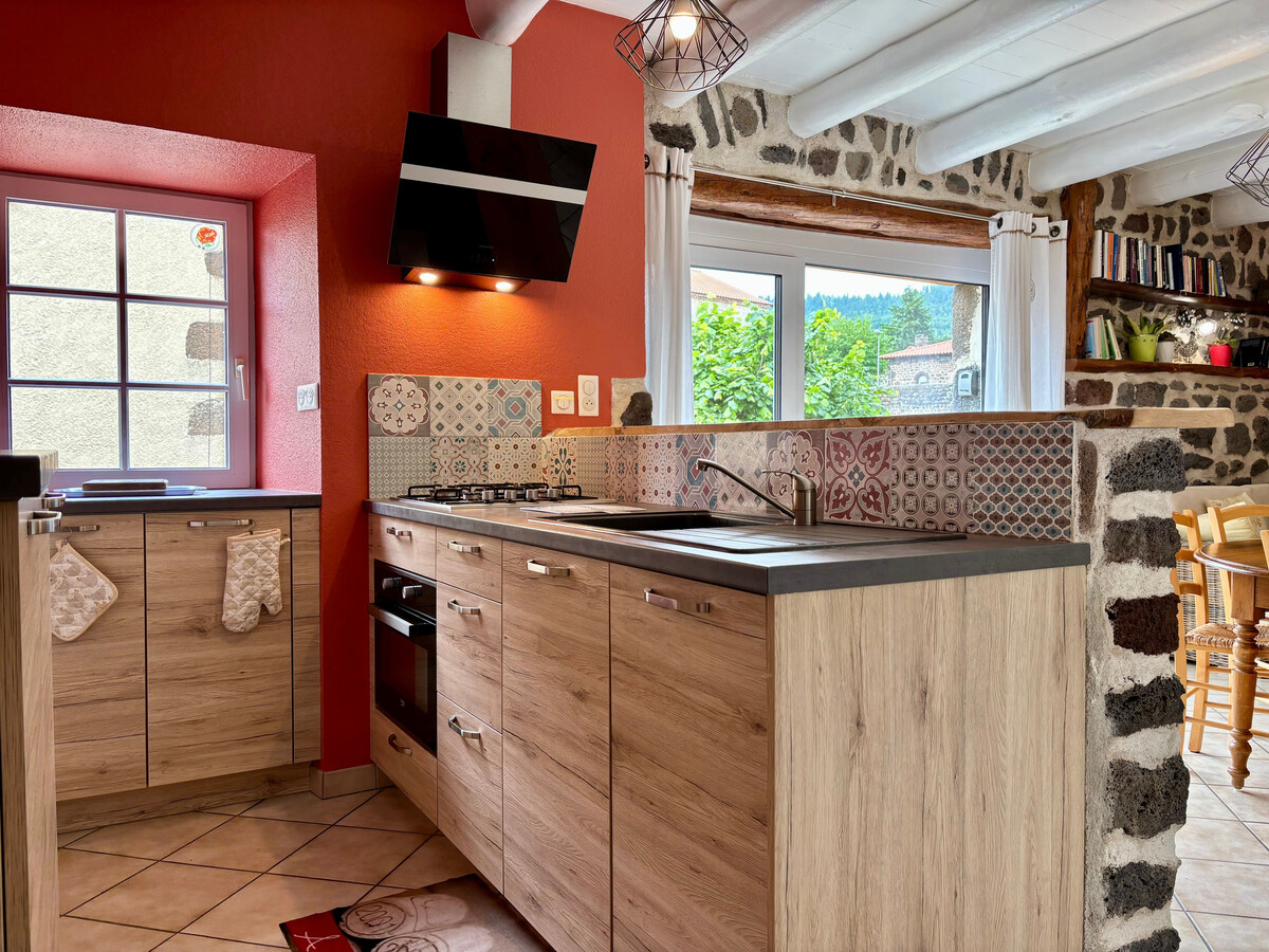 La Maison d'Amélina : gîte 6 pers. à Séneujols, tout inclus - Photo 3