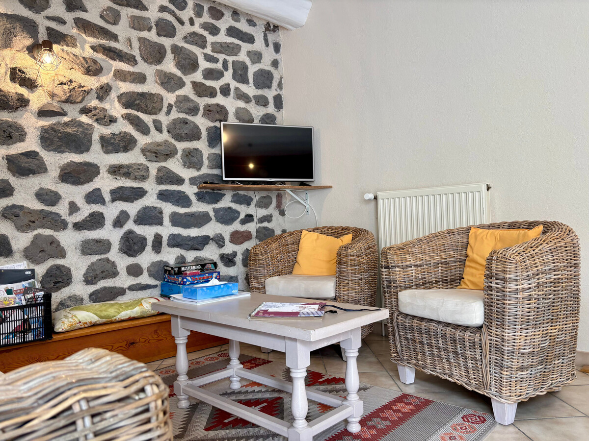 La Maison d'Amélina : gîte 6 pers. à Séneujols, tout inclus - Photo 9