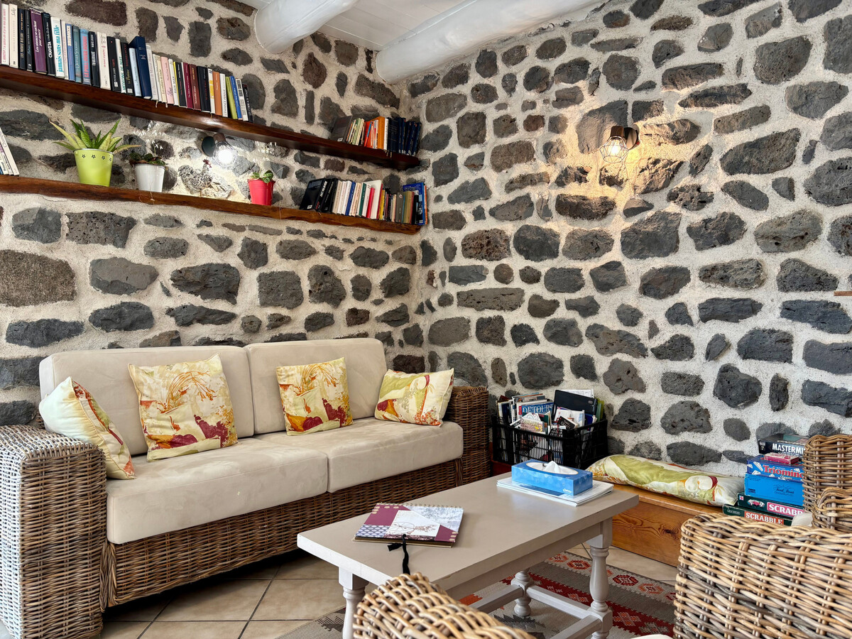 La Maison d'Amélina : gîte 6 pers. à Séneujols, tout inclus - Photo 10