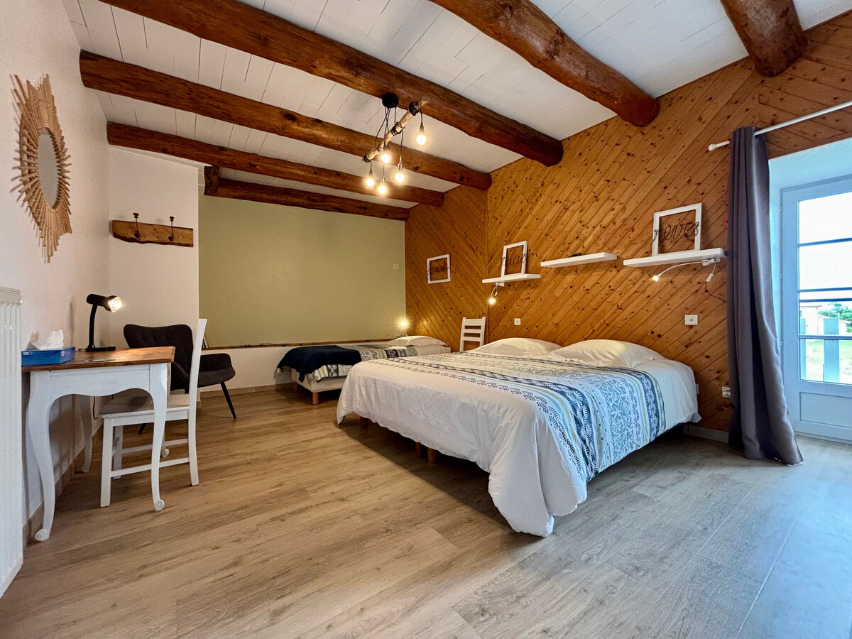La Maison d'Amélina : gîte 6 pers. à Séneujols, tout inclus - Photo 14