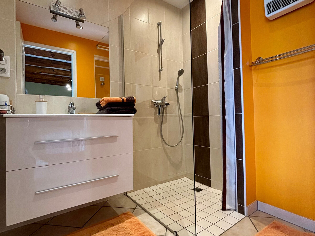 La Maison d'Amélina : gîte 6 pers. à Séneujols, tout inclus - Photo 17