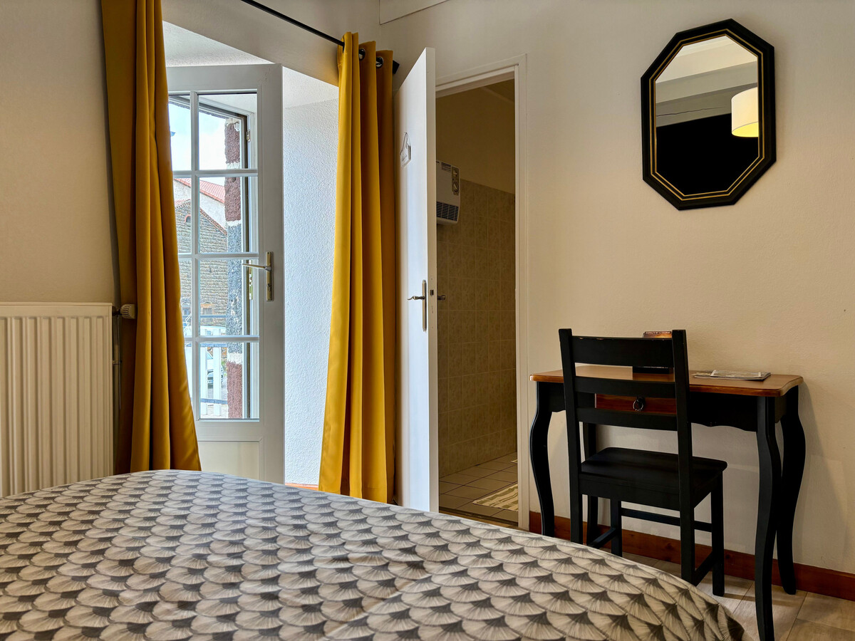 La Maison d'Amélina : gîte 6 pers. à Séneujols, tout inclus - Photo 18