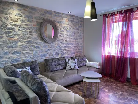 Gîte 8 personnes rénové, vue château à Pierrefitte-sur-Loire : photo 3