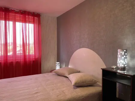Gîte 8 personnes rénové, vue château à Pierrefitte-sur-Loire : photo 6