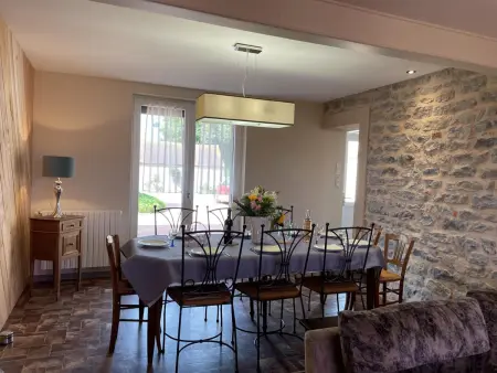 Gîte 8 personnes rénové, vue château à Pierrefitte-sur-Loire : photo 8