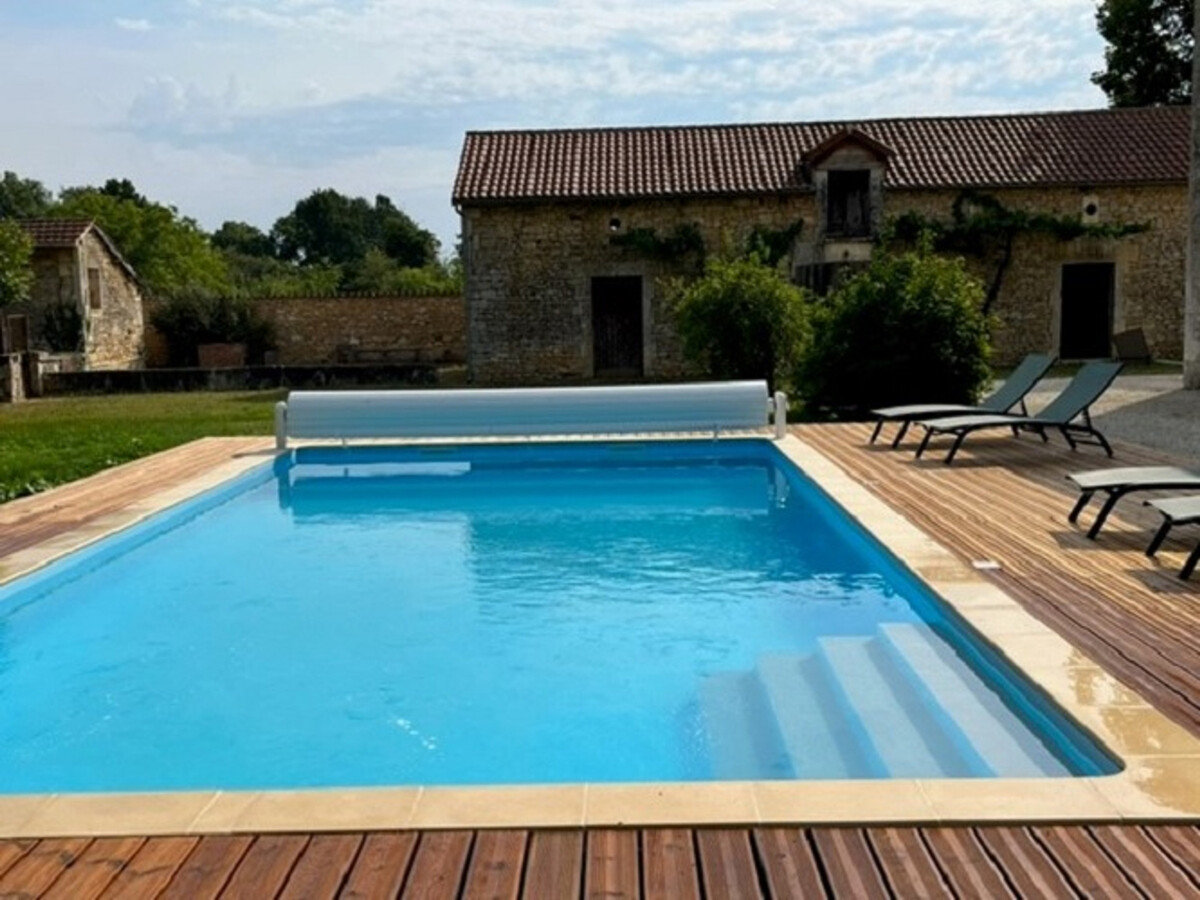 Gîte 8 pers. avec piscine privée sur 20 ha à Savignac-les-Églises - Photo 1