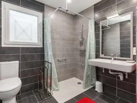 Villa T4 climatisée avec jardin, jacuzzi et Free WiFi à 600 m de la plage - Photo 16
