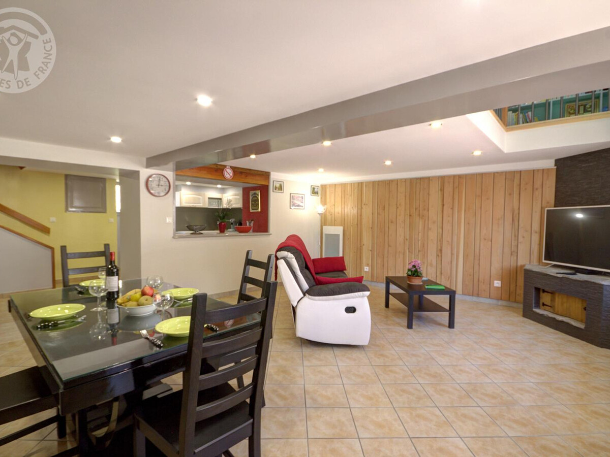 Gîte Les Lilas à Champoly, 90 m² au pied des bois - Photo 3