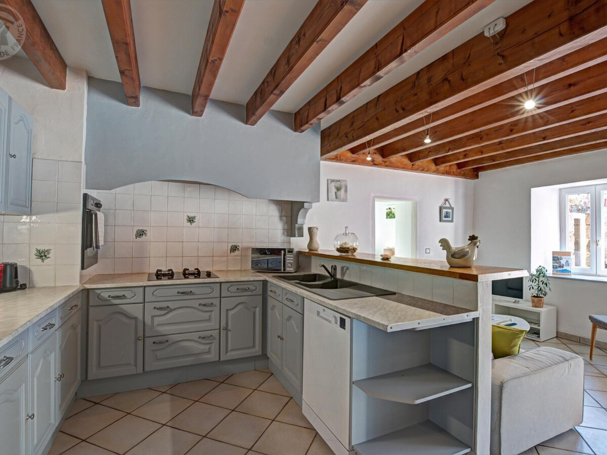 Le Vernat : gîte en pierre, piscine privée 5x3m - Photo 7