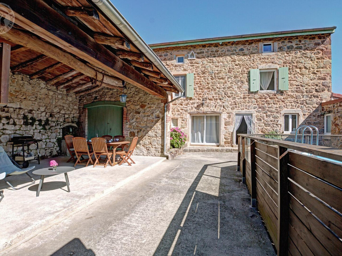 Le Vernat : gîte en pierre, piscine privée 5x3m - Photo 18