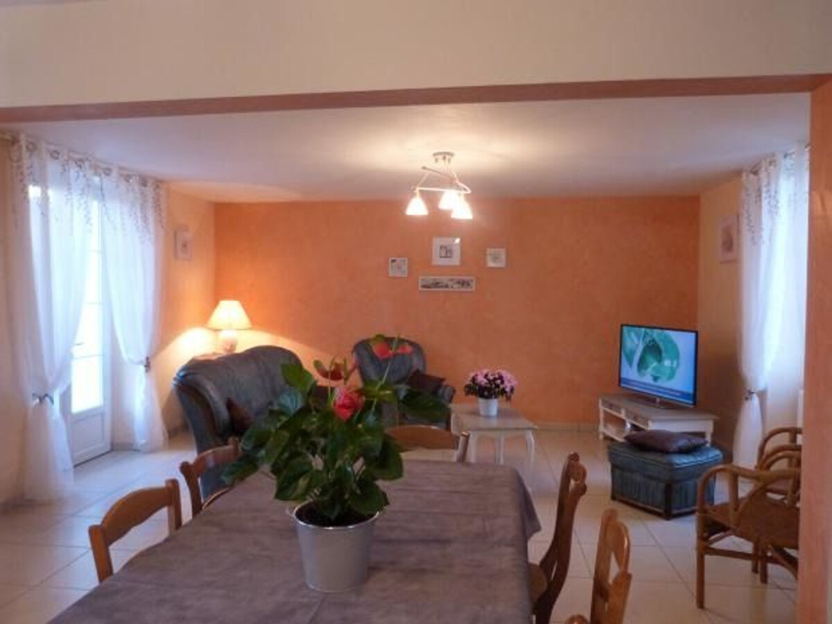 Fermette rénovée 5 chambres, terrasse et garage à Vallon-sur-Gée - Photo 2
