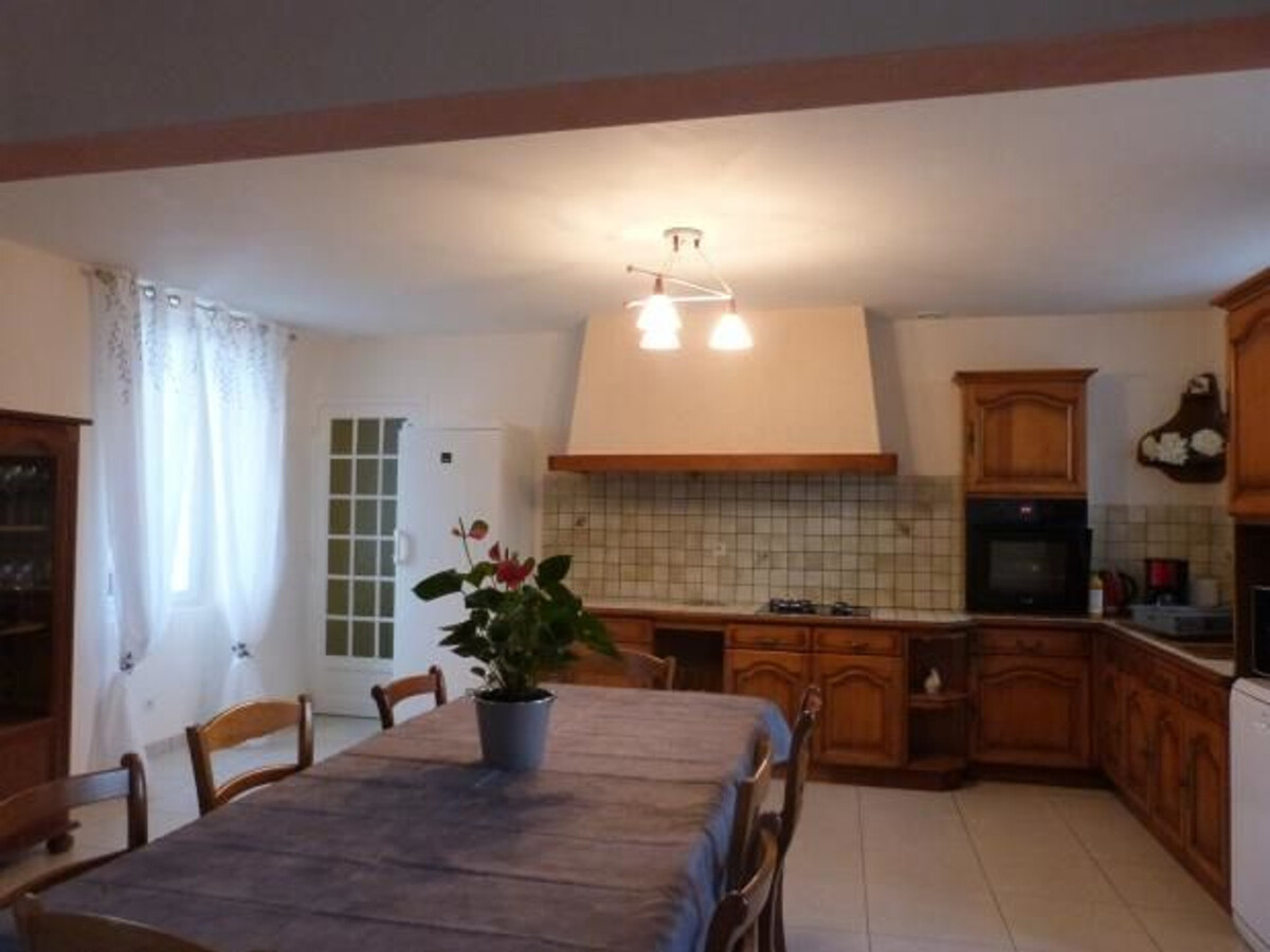Fermette rénovée 5 chambres, terrasse et garage à Vallon-sur-Gée - Photo 3