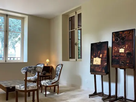 Gîte élégant avec jardin privé, vue sur château - Photo 2