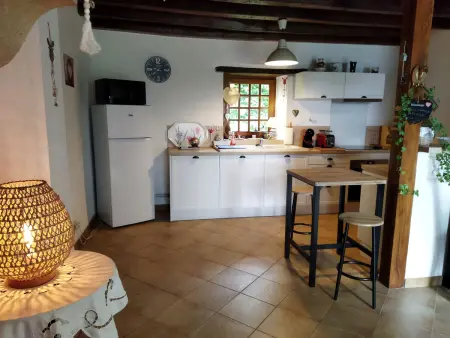 Gîte de campagne au verger à Le Chatelet : photo 2