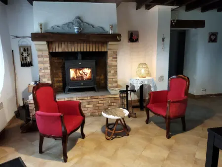 Gîte de campagne au verger à Le Chatelet : photo 4