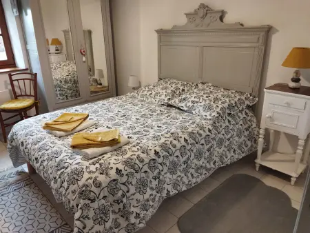 Gîte de campagne au verger à Le Chatelet : photo 8
