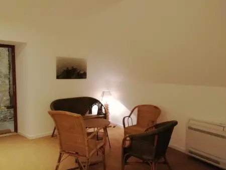 Gîte 8 pers. dans les communs du château d'Ainay-le-Vieil : photo 7