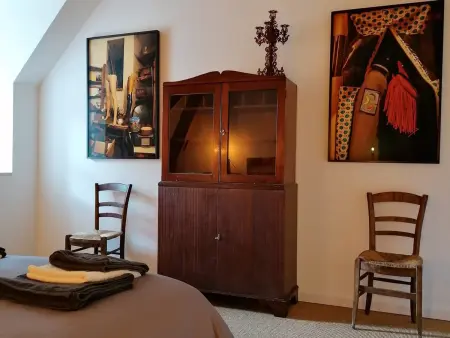 Gîte 8 pers. dans les communs du château d'Ainay-le-Vieil : photo 12