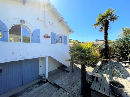 Location maison à Arcachon, Arcachon Abatilles: Maison spacieuse 150m² près plage, 4 chambres, jardin, parking, WIFI