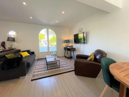 Arcachon Abatilles: Maison spacieuse 150m² près plage, 4 chambres, jardin, parking, WIFI - Photo 3