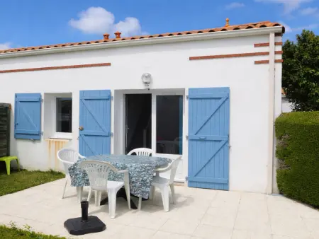Maison avec Piscine à La Faute-sur-Mer, Proche Plage - Photo 10