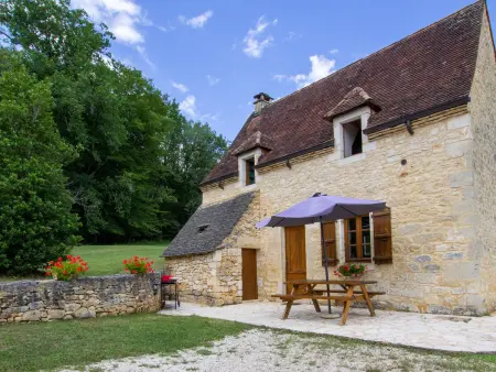 Location gite à Borrèze, Maison isolée près de Sarlat, idéale pour la détente en famille