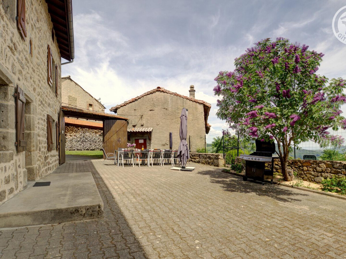 Ancienne ferme en pierre rénovée, 5 chambres à Chalmazel - Photo 22