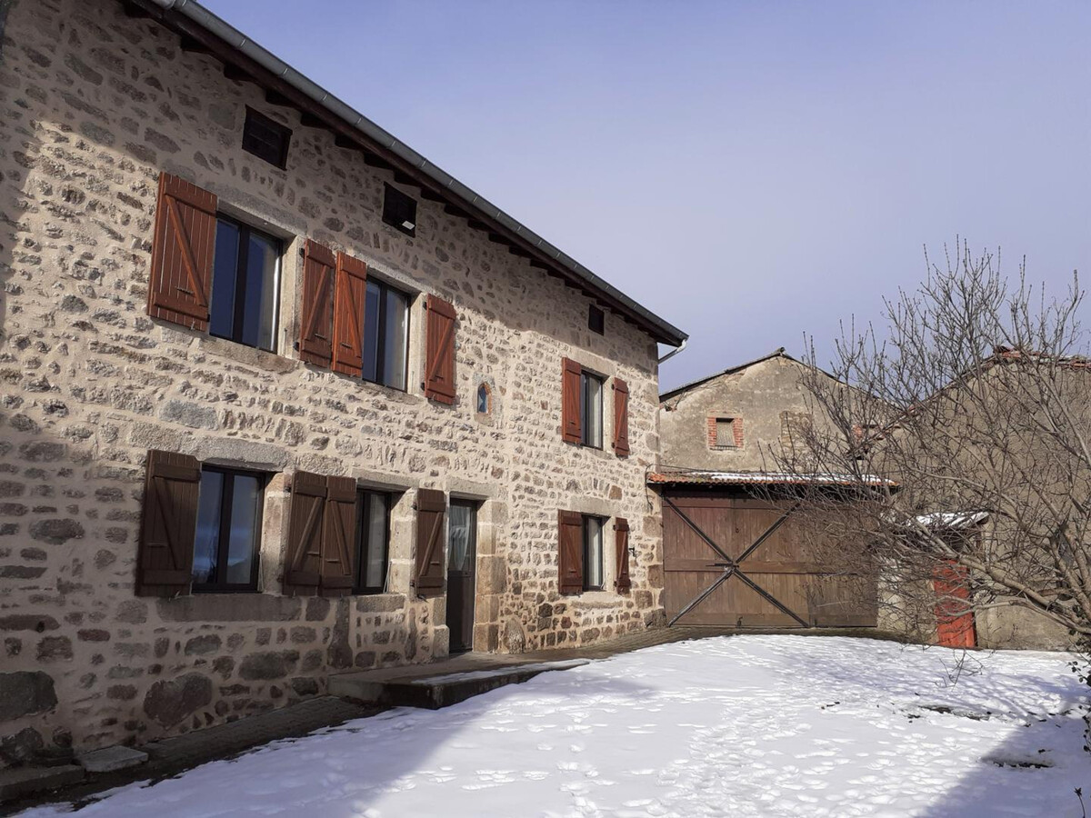 Ancienne ferme en pierre rénovée, 5 chambres à Chalmazel - Photo 33