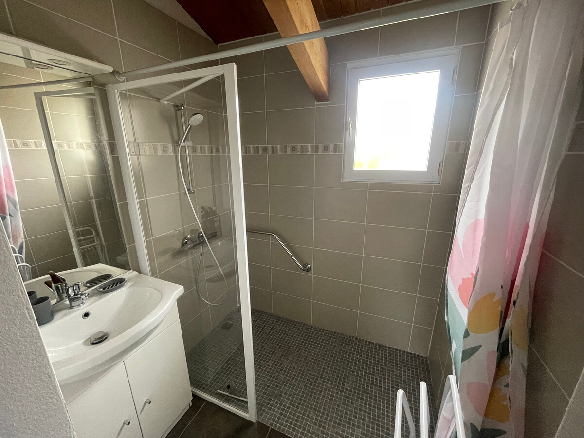 Maison 2 chambres avec jardin clos à 950m de la plage - Photo 8