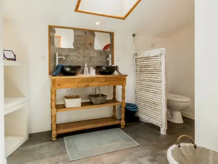 Gîte en grange rénovée, piscine et étang aux Marais Bretons : photo 11