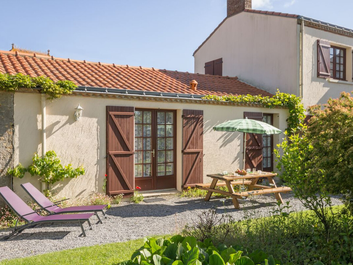 Gîte 4 pers. en hameau, terrasse sud, feu de bois à Rouans - Photo 1