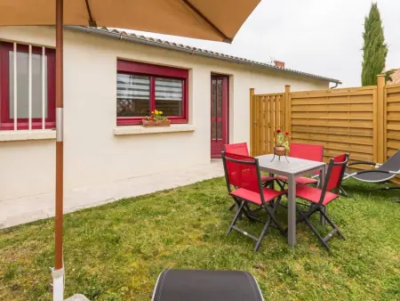 Location gite à Clisson, Gîte rénové avec terrasse et jardin à Clisson, proche gare, commerces, restaurants et vignoble nantais