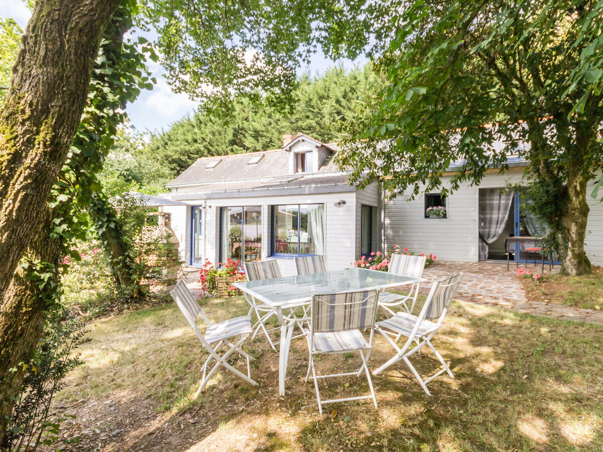 Gîte au bord du lac de Vioreau avec jardin 900m² à Joué-sur-Erdre - Photo 1