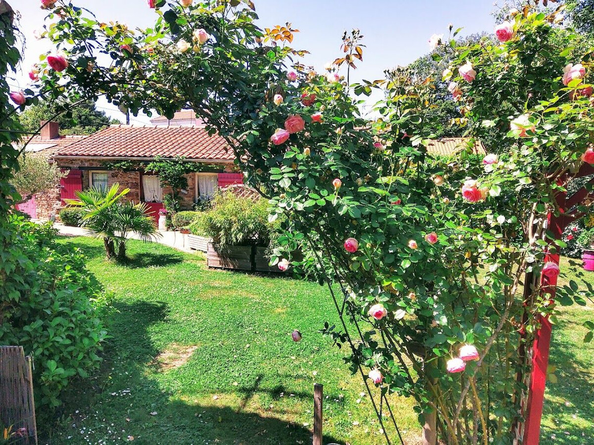 Gîte accessible en pierre de pays, jardin fleuri près Pornic - Photo 7