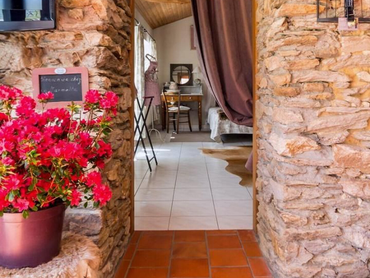 Gîte accessible en pierre de pays, jardin fleuri près Pornic - Photo 13