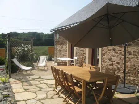 Gîte familial au calme avec étang privé, proche Nantes, jardin, activités, et accès PMR - Photo 1