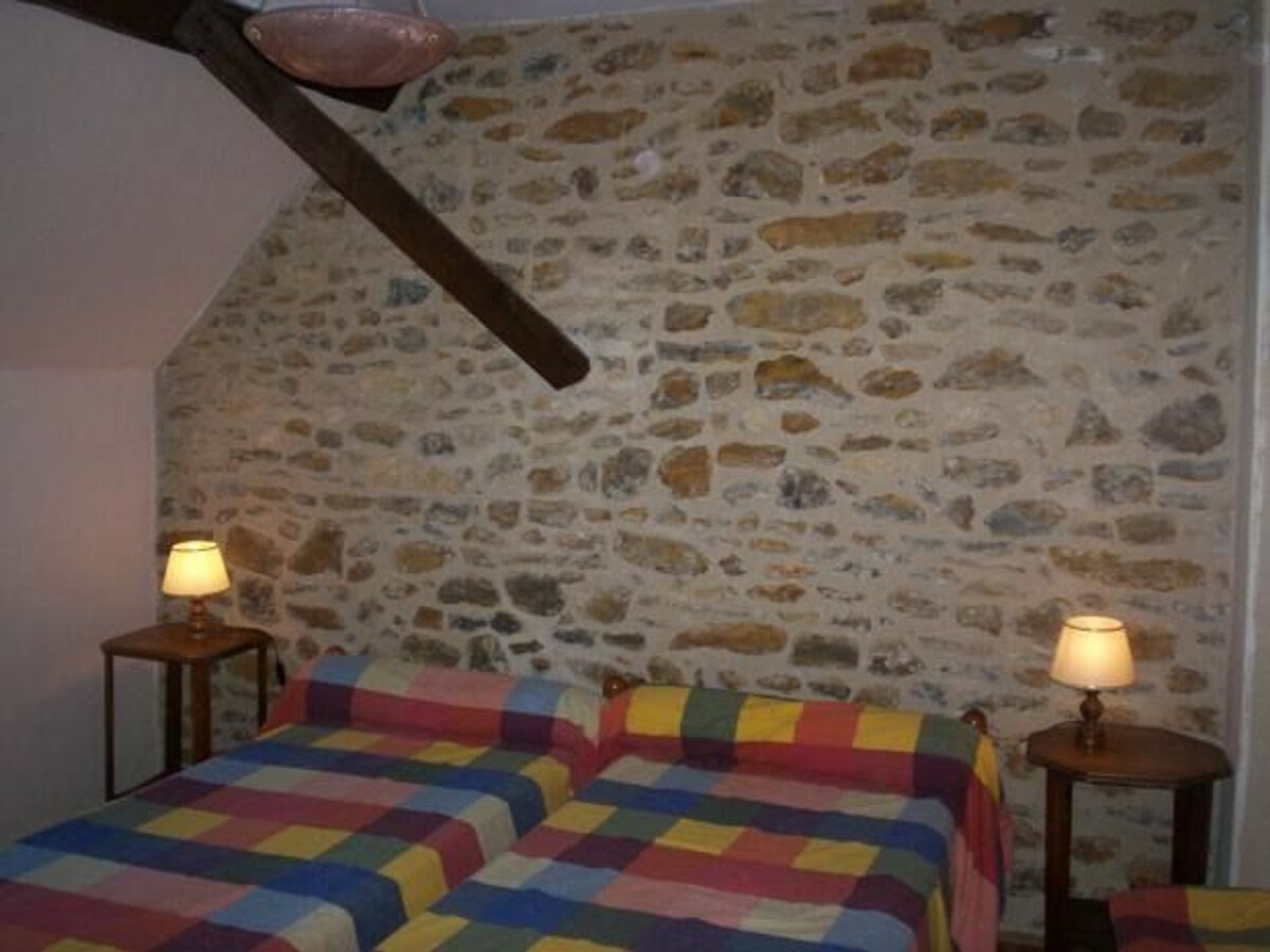 Gîte en ancien corps de ferme, 3 chambres et cheminée à Joué-l'Abbé - Photo 3