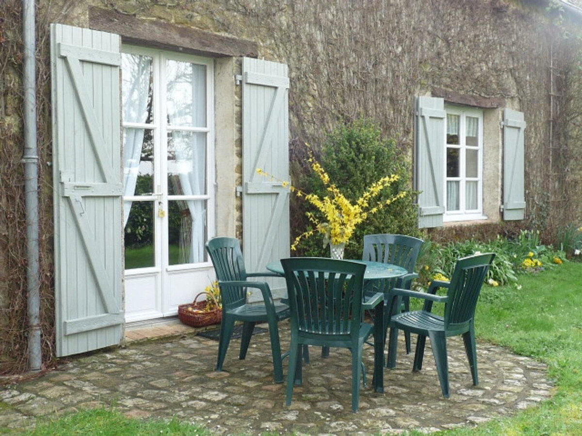 Gîte en ancien corps de ferme, 3 chambres et cheminée à Joué-l'Abbé - Photo 9
