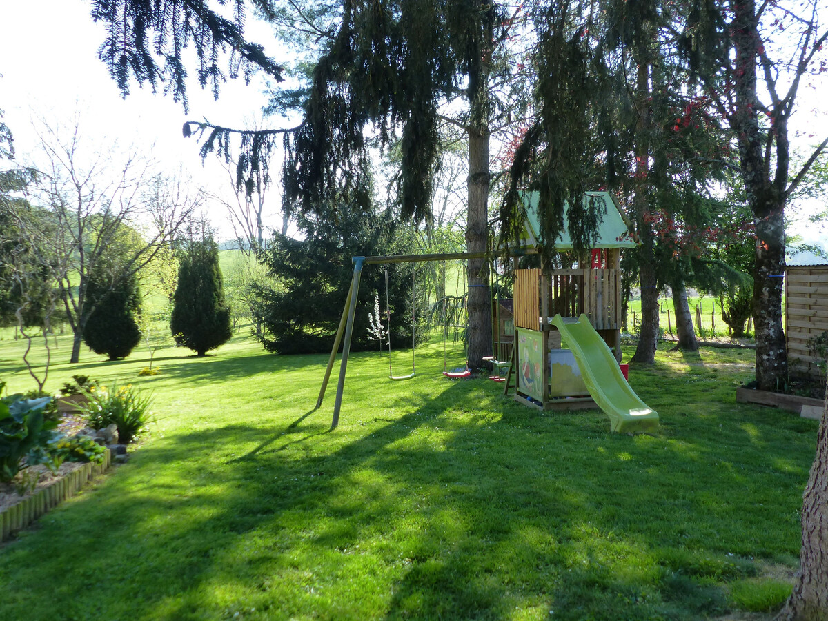 Gîte mitoyen 8 pers. à Coulans-sur-Gée, terrain de boules - Photo 9
