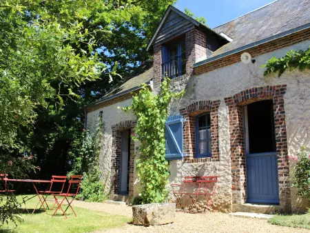 Location gite à Berfay, Maison de campagne avec grand jardin, cheminée, vélos et wifi à Berfay