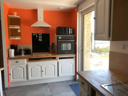 Location gite à Moncé en Belin, Gîte tout confort près du circuit des 24H du Mans - 3 chambres, jardin et parking privé