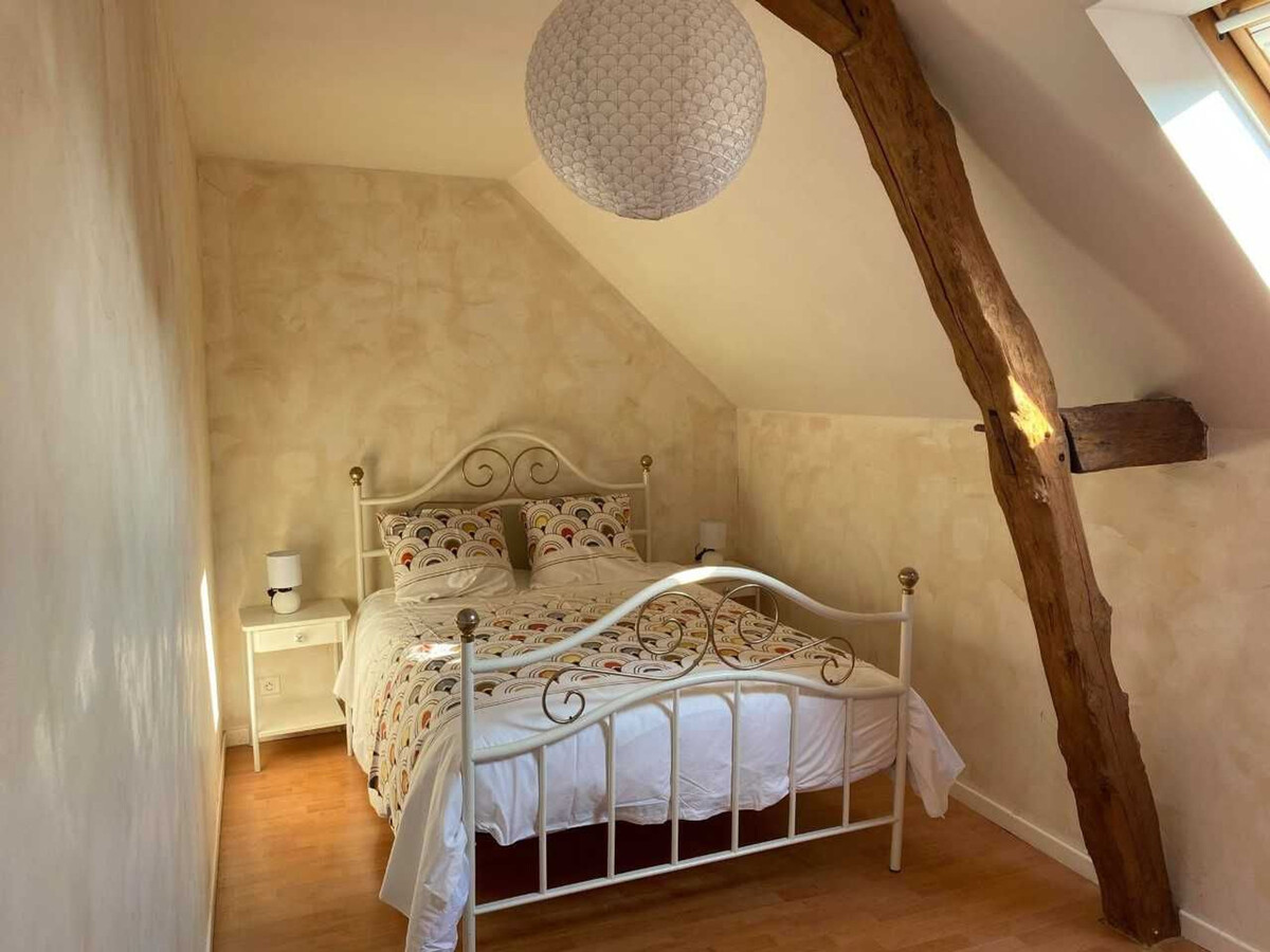 Maison de village 100m², jardin 200m², parking privé à Mézières-sous-Lavardin - Photo 8