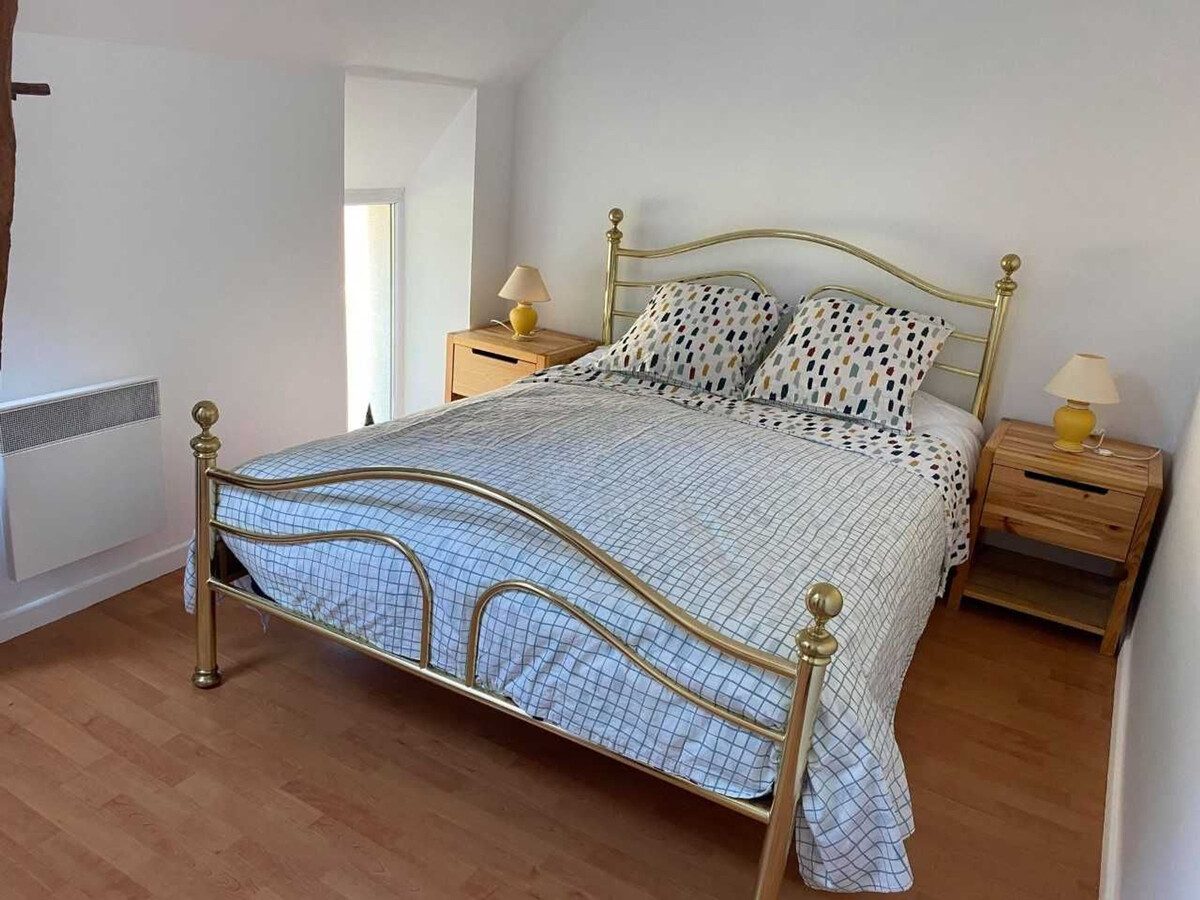 Maison de village 100m², jardin 200m², parking privé à Mézières-sous-Lavardin - Photo 9