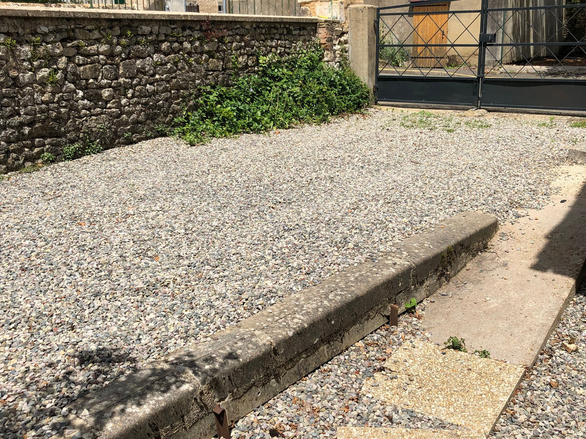 Maison de village 100m², jardin 200m², parking privé à Mézières-sous-Lavardin - Photo 23